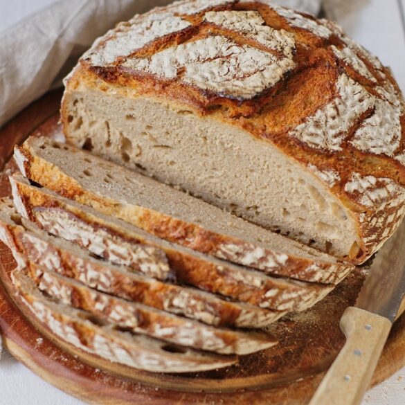 {Rezept} Joghurt Dinkel Brot mit Sauerteig | Einfach Brot backen