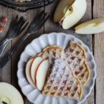 apfel-nuss-waffeln mit dinkelmehl und quark