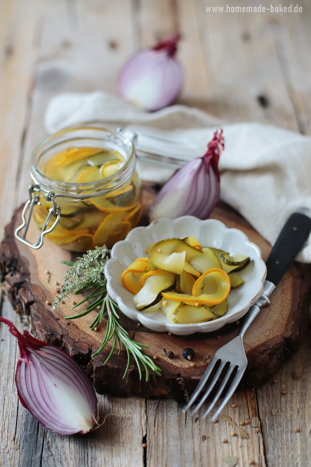 Eingelegte Zucchini süß-sauer: Zucchini verwerten und haltbar machen