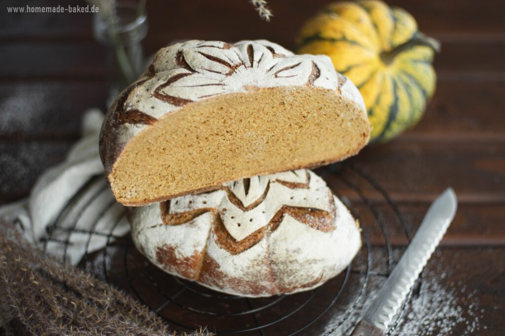 dinkel kürbis brot mit sauerteig: Topfbrot in Kürbisform