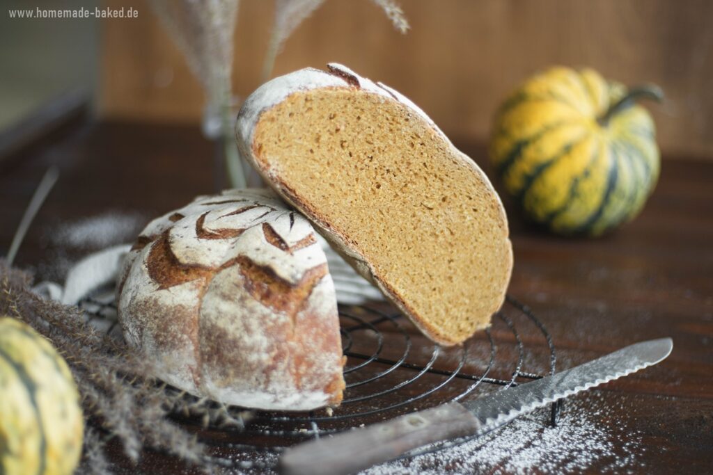 dinkel kürbis brot mit sauerteig: Topfbrot in Kürbisform