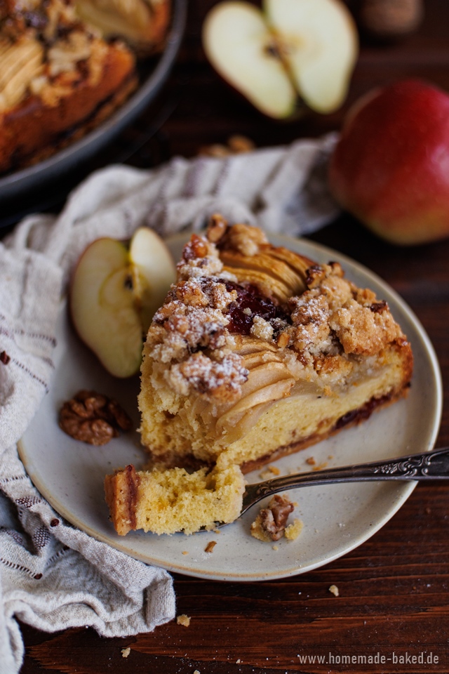 versunkener apfelkuchen mit streusel aus dem stelzendorfer tortenzauber