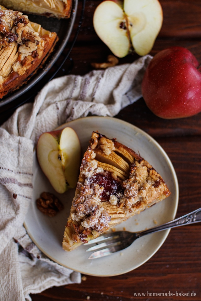 versunkener apfelkuchen mit streusel aus dem stelzendorfer tortenzauber