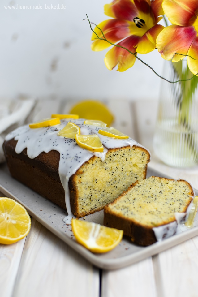 Ein einfacher Zitronen-Mohn-Kuchen: Frisch, saftig & einfach Lecker!