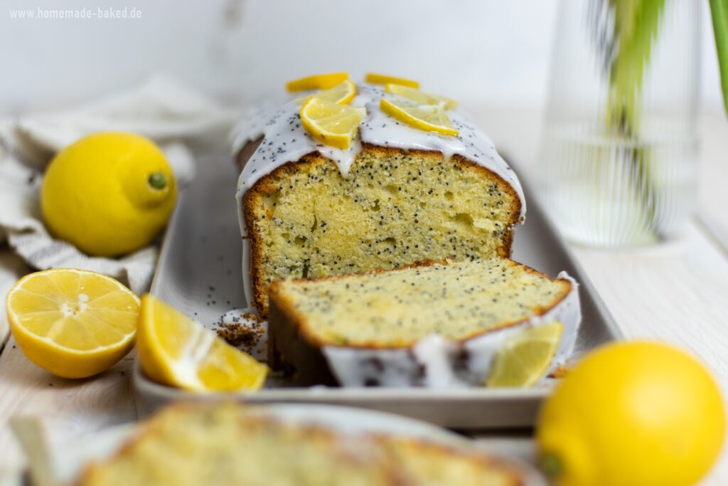 Ein einfacher Zitronen-Mohn-Kuchen: Frisch, saftig & einfach Lecker!