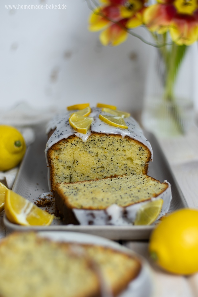 Ein einfacher Zitronen-Mohn-Kuchen: Frisch, saftig & einfach Lecker!